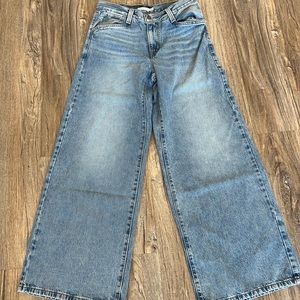 Levi jeans size 28 never worn